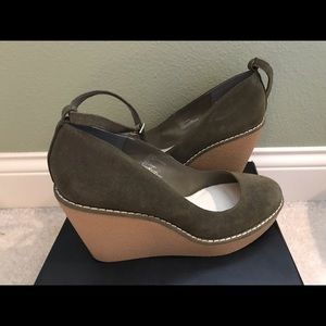 New Lands End wedges. Olive green